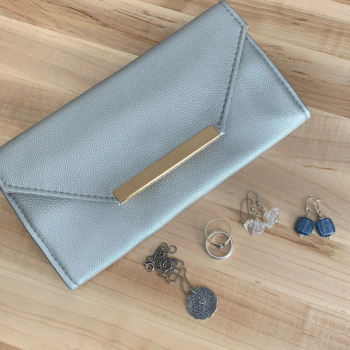 Jewelry Travel Clutch. Leatherette Organizer Wallet with Ring Roll & Zippered Pockets