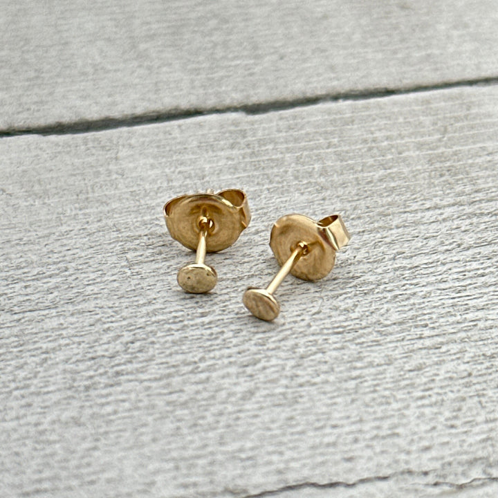 Dot Stud Earrings in 14K Yellow Gold Fill. Circle Minimalist Earrings - SunlightSilver