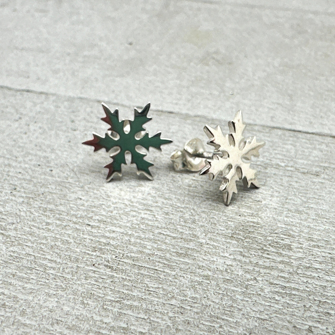 Snowflake Stud Earrings in Solid 925 Sterling Silver - SunlightSilver