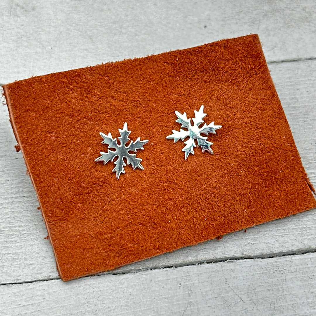 Sterling Silver Snowflake Stud Earrings – Winter Jewelry Gift - SunlightSilver
