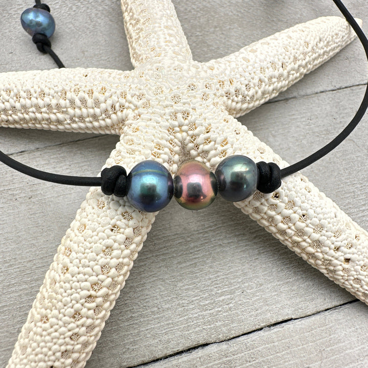 Peacock Pearl and Leather Choker Necklace. Cultured Freshwater Pearls. Your Choice: Brown or Black Leather - SunlightSilver