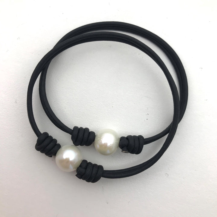 Black Leather and Pearl Anklet or Bracelet. White Freshwater Pearl and Black Leather. Unisex Beach Jewelry - SunlightSilver