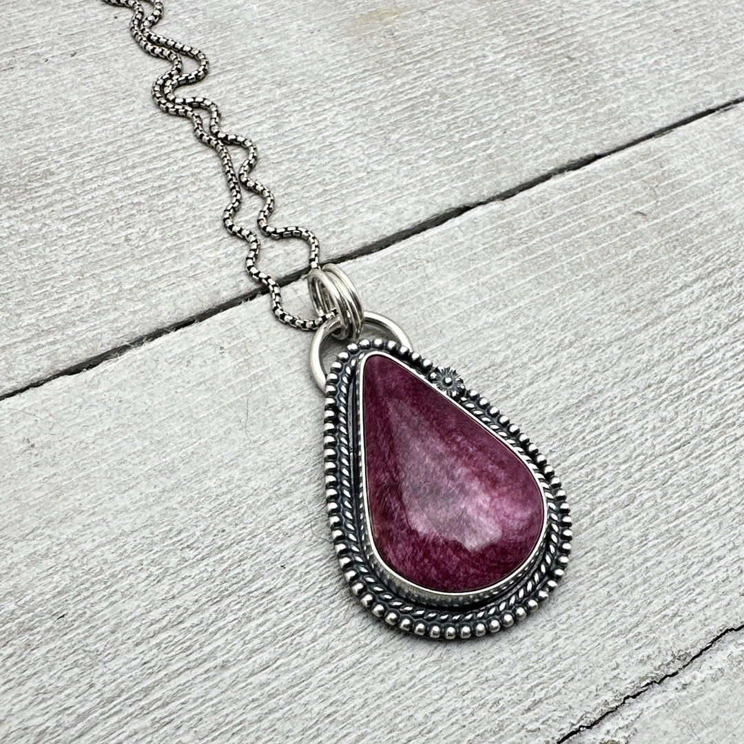 Purple Spiny Oyster and Sterling Silver Pendant - SunlightSilver