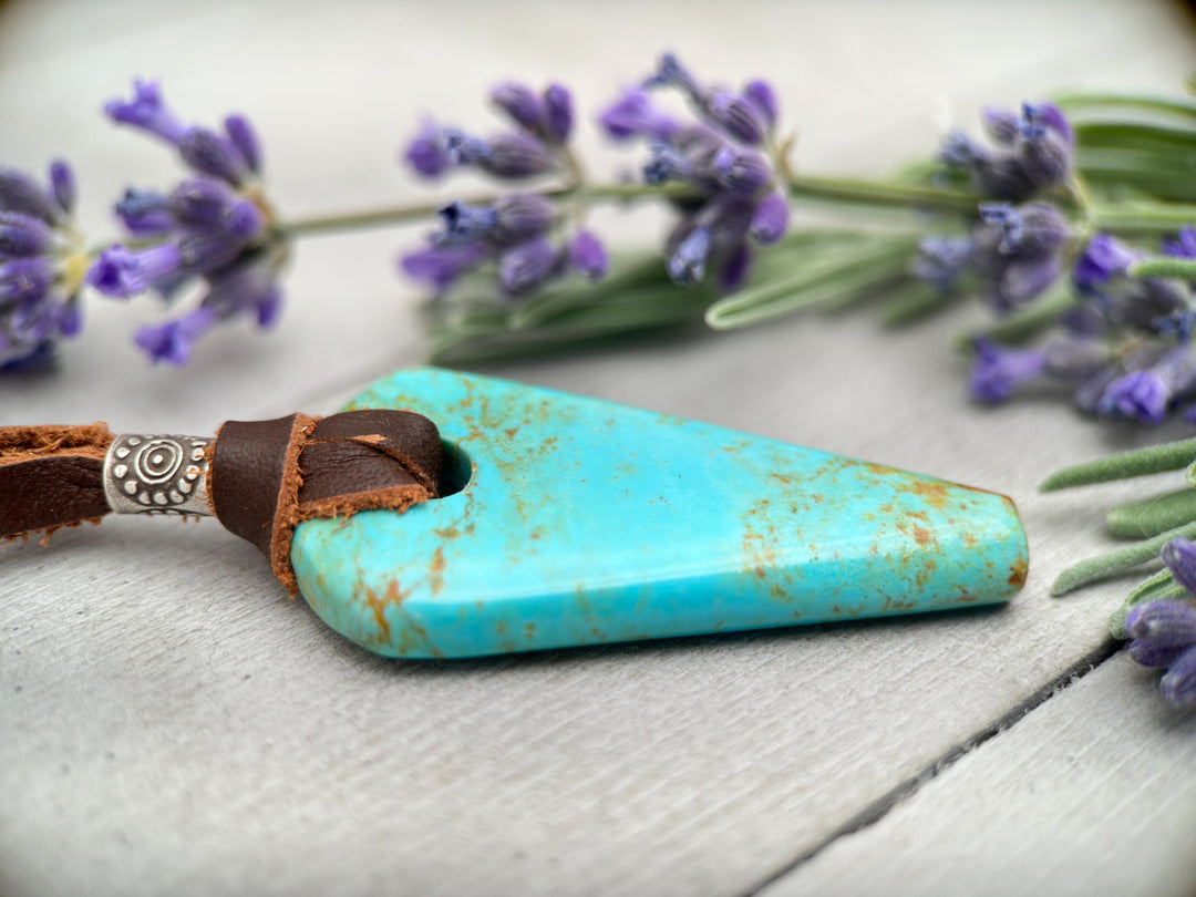 Rustic Light Blue Kingman Turquoise Adjustable Leather Necklace - SunlightSilver