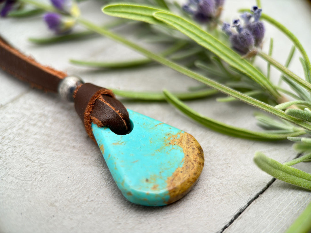 Blue Kingman Turquoise and Adjustable Rustic Brown Leather Necklace - SunlightSilver