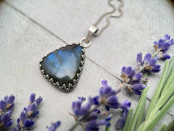 Small Labradorite and Sterling Silver Pendant - SunlightSilver