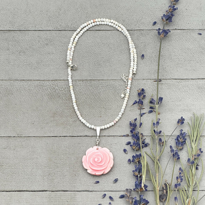 Pale Pink Queen Conch Shell and Solid 925 Sterling Silver Beaded Necklace - SunlightSilver