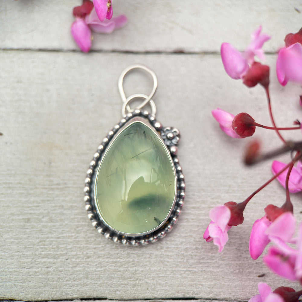 Dendritic Prehnite and Sterling Silver Flower Necklace - SunlightSilver