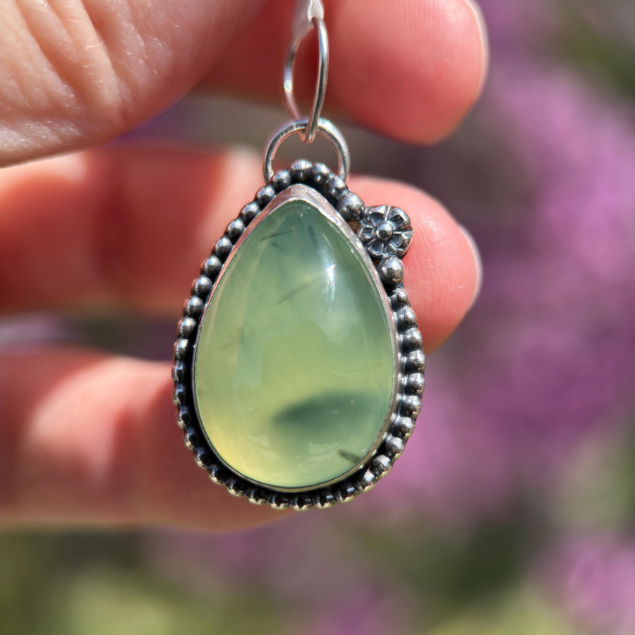 Dendritic Prehnite and Sterling Silver Flower Necklace - SunlightSilver