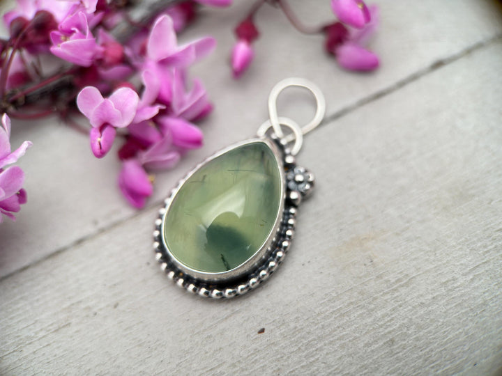 Dendritic Prehnite and Sterling Silver Flower Necklace - SunlightSilver