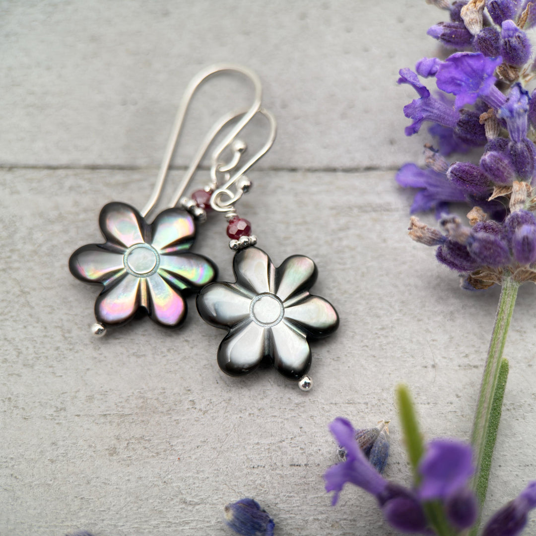 Black Lip Oyster Shell Daisy Flower and Sterling Silver Earrings - SunlightSilver