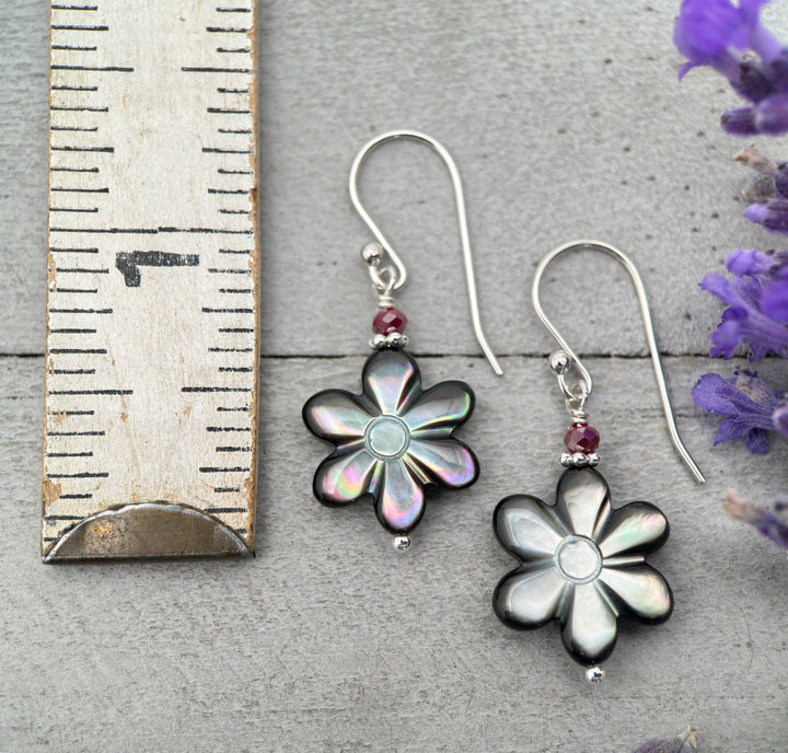 Black Lip Oyster Shell Daisy Flower and Sterling Silver Earrings - SunlightSilver