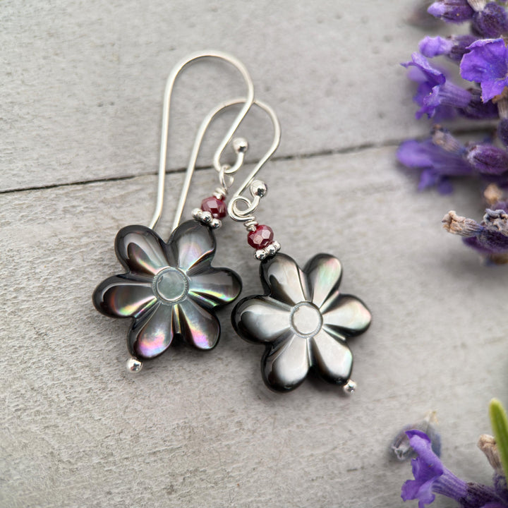 Black Lip Oyster Shell Daisy Flower and Sterling Silver Earrings - SunlightSilver