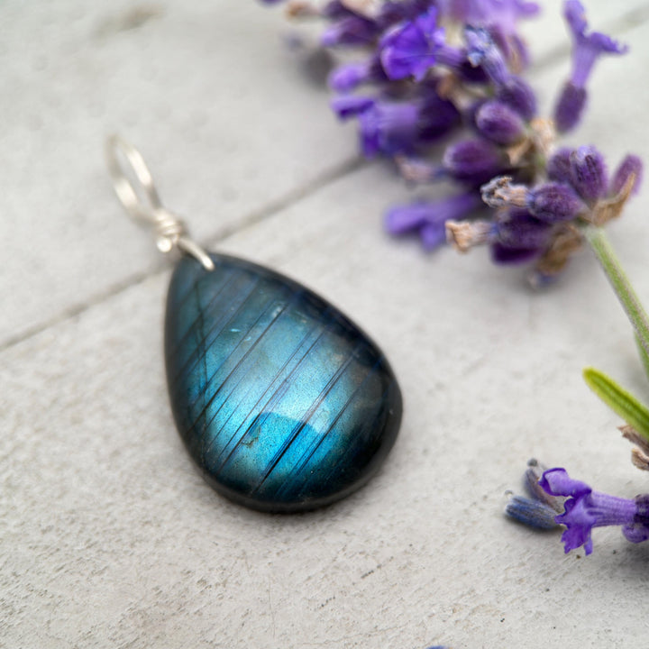 Blue Labradorite and Sterling Silver Pendant - Aurora Borealis Northern Lights Stone Jewelry - SunlightSilver