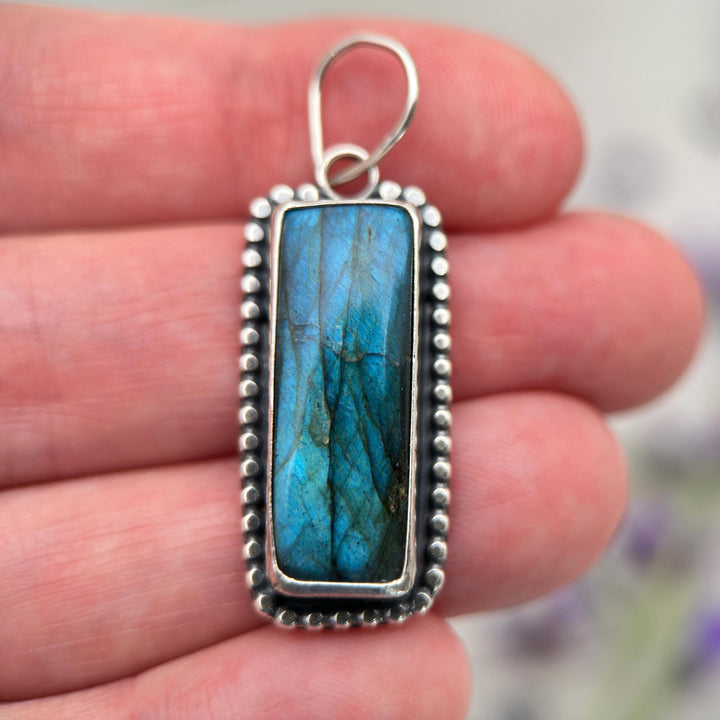 Blue Labradorite and Sterling Silver Pendant - Aurora Borealis Northern Lights Stone Jewelry - SunlightSilver
