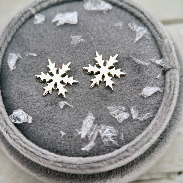Sterling Silver Snowflake Stud Earrings – Winter Jewelry Gift - SunlightSilver
