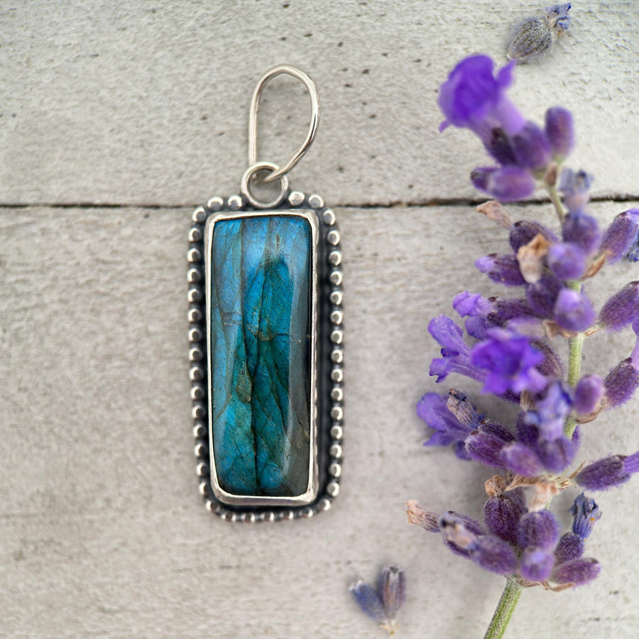Blue Labradorite and Sterling Silver Pendant - Aurora Borealis Northern Lights Stone Jewelry - SunlightSilver
