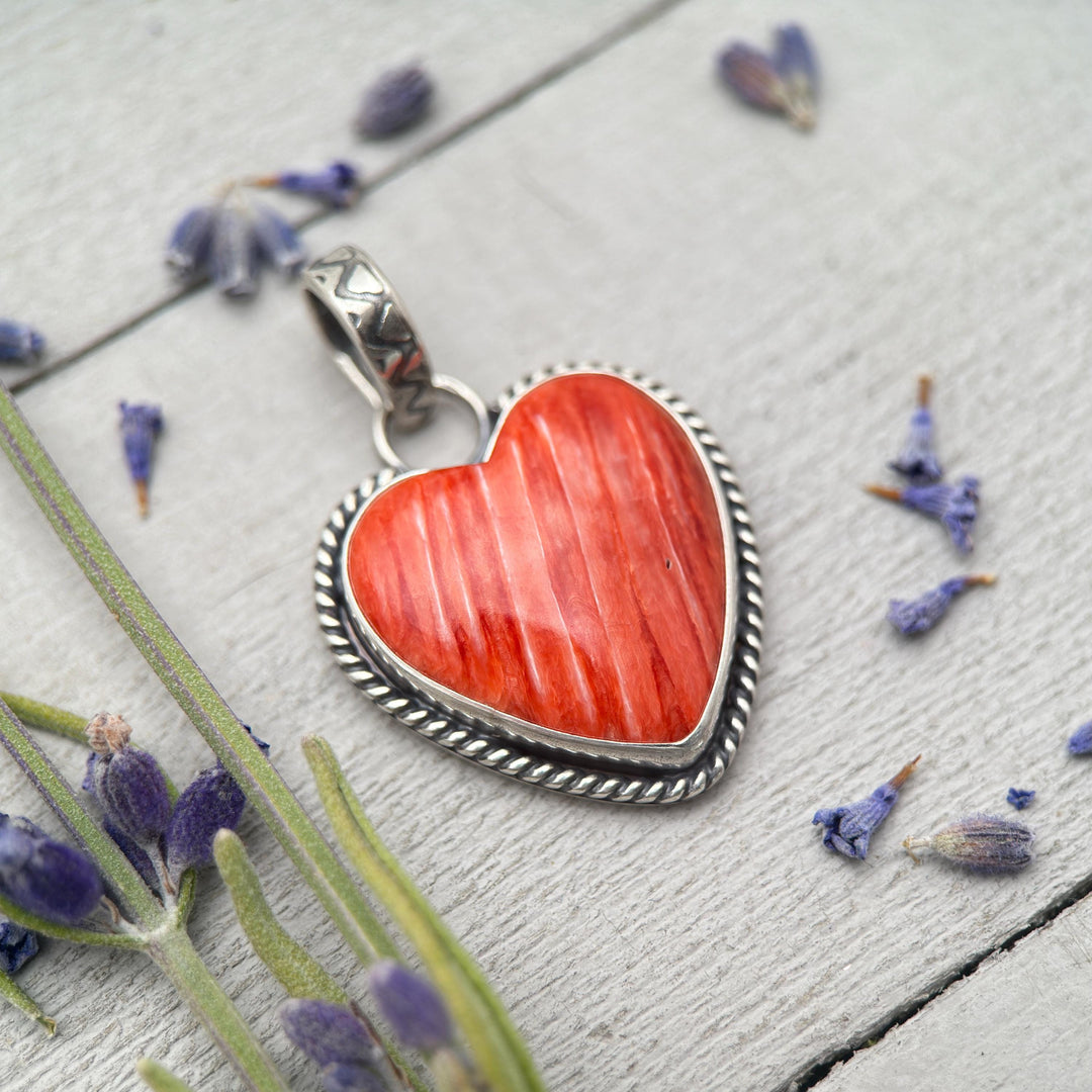 Red Spiny Oyster Shell Heart Pendant | Solid 925 Sterling Silver | Artisan Southwestern Jewelry - SunlightSilver
