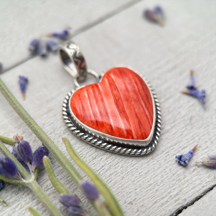 Red Spiny Oyster Shell Heart Pendant | Solid 925 Sterling Silver | Artisan Southwestern Jewelry - SunlightSilver