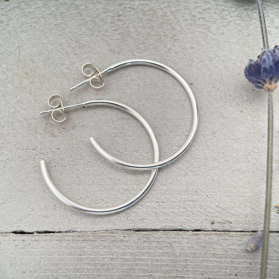 Sterling Silver Hoop Earrings Sparkly Diamond Cut, 1 Inch, Hinged Clasp - SunlightSilver