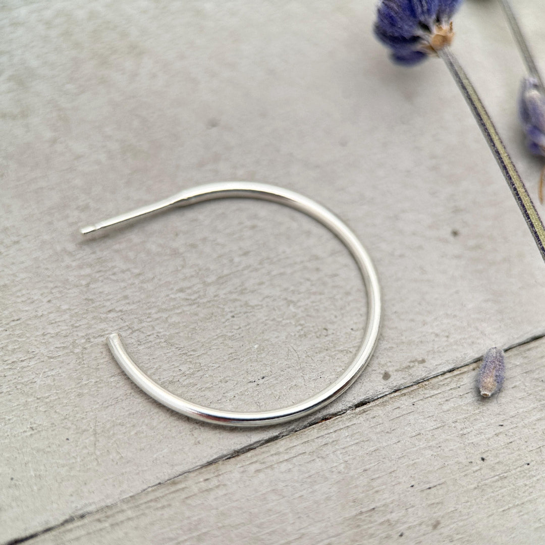 Sterling Silver Hoop Earrings Sparkly Diamond Cut, 1 Inch, Hinged Clasp - SunlightSilver